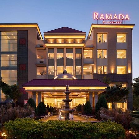 Ramada By Wyndham Varanasi Katesar Chandauli ภายนอก รูปภาพ