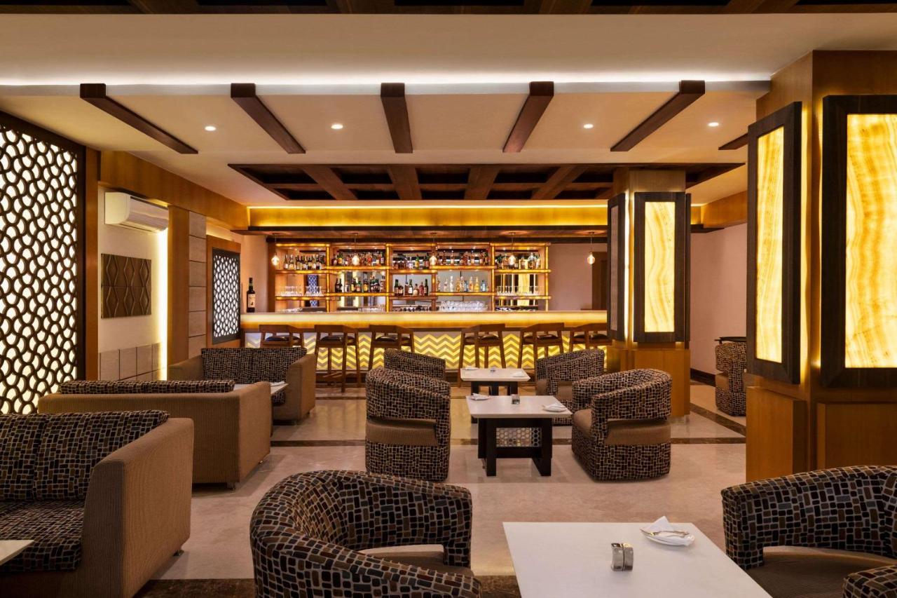 Ramada By Wyndham Varanasi Katesar Chandauli ภายนอก รูปภาพ