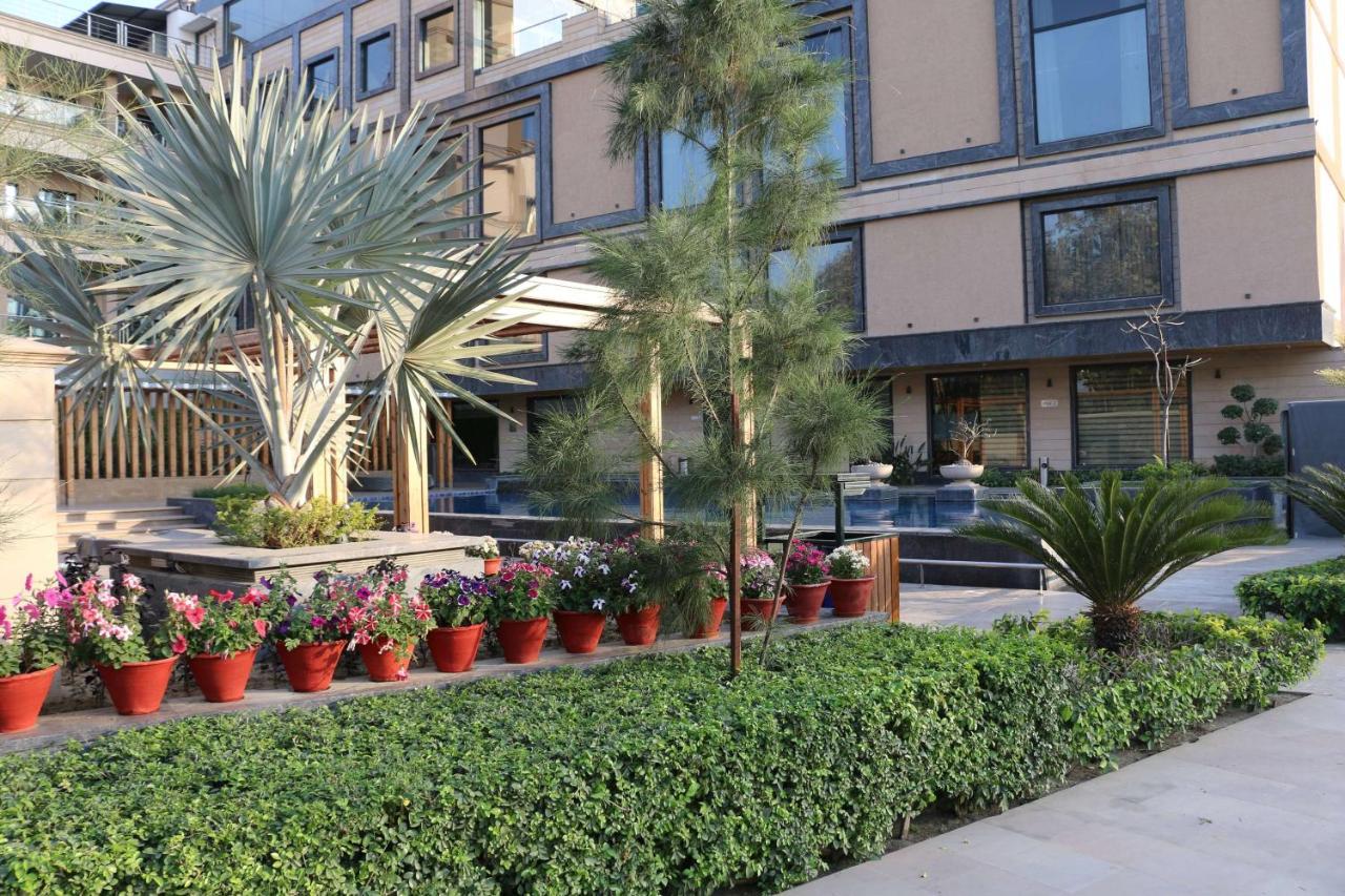 Ramada By Wyndham Varanasi Katesar Chandauli ภายนอก รูปภาพ