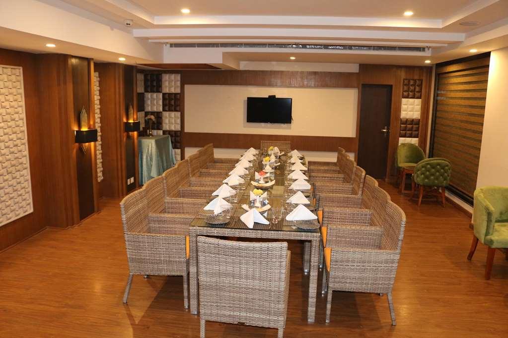 Ramada By Wyndham Varanasi Katesar Chandauli สิ่งอำนวยความสะดวก รูปภาพ